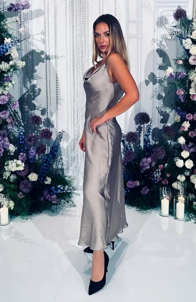 be-roll-hostess-kecskemeti_kitti-hero