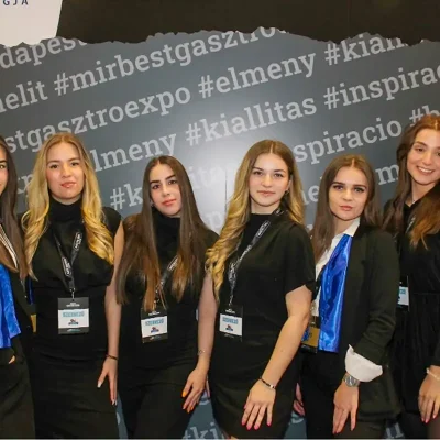 szolg-expos-szemelyzet-00003